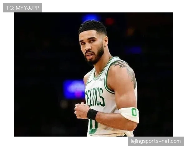 杰森·塔图姆挡拆拉开空间提升三分效率显著超越季后赛对手