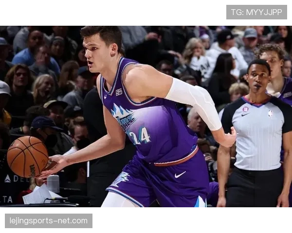 戈贝尔通过篮下防守提升爵士内线稳定性，明显压制对手得分空间