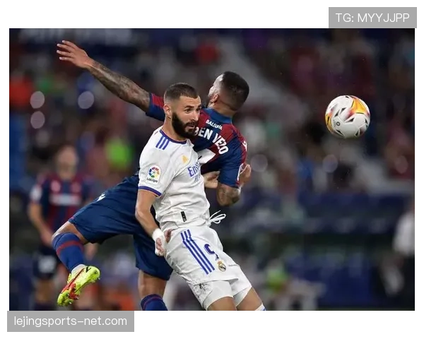 卡瓦哈尔与维尼修斯右路配合如何支撑皇马进攻体系？